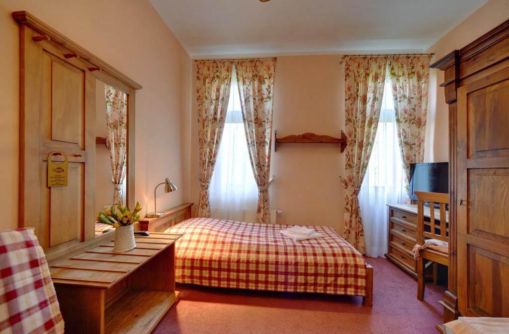 Hotel Magnes ชกลาร์สกา ปอเรมบา ภายนอก รูปภาพ