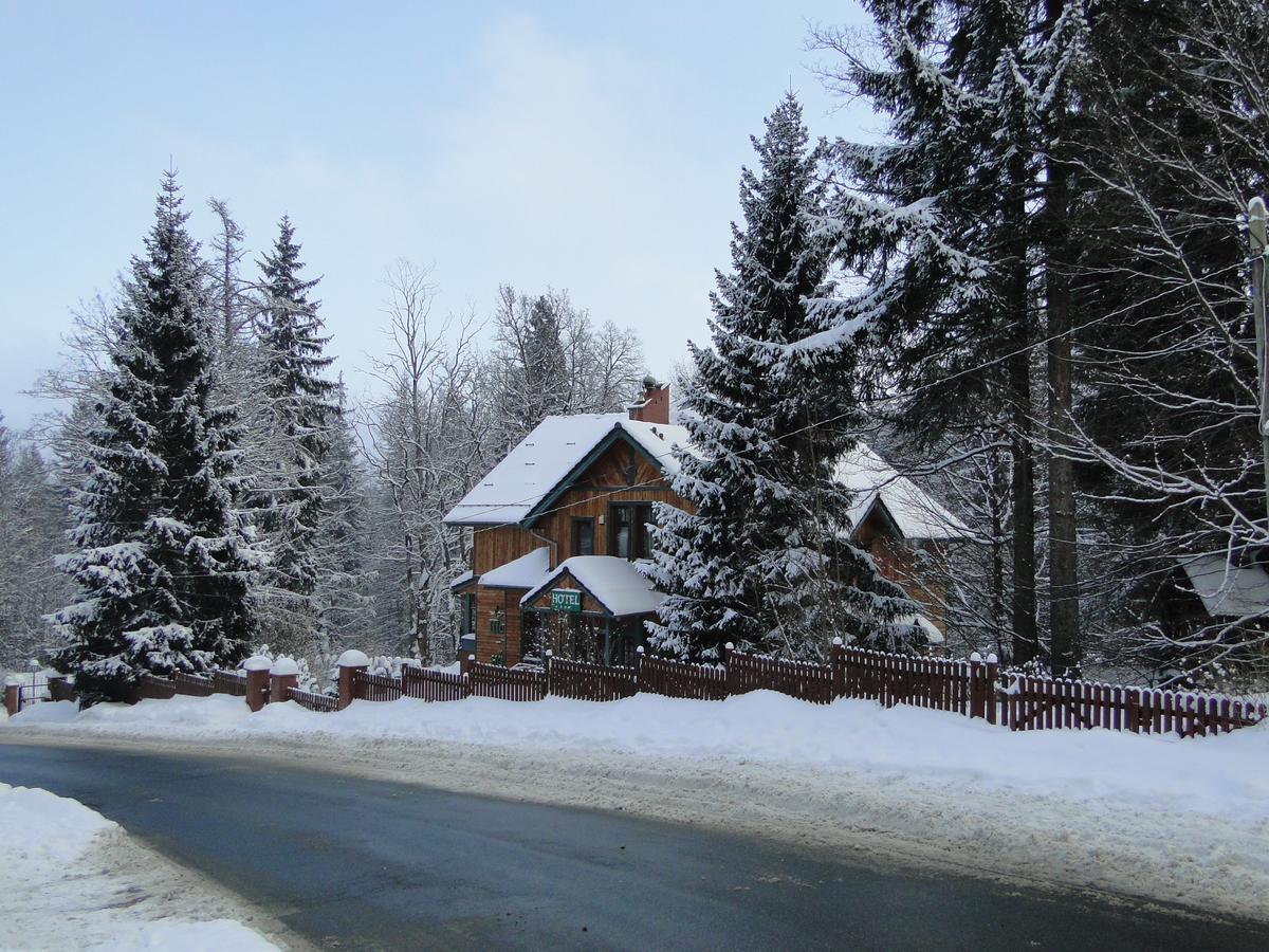 Hotel Magnes ชกลาร์สกา ปอเรมบา ภายนอก รูปภาพ